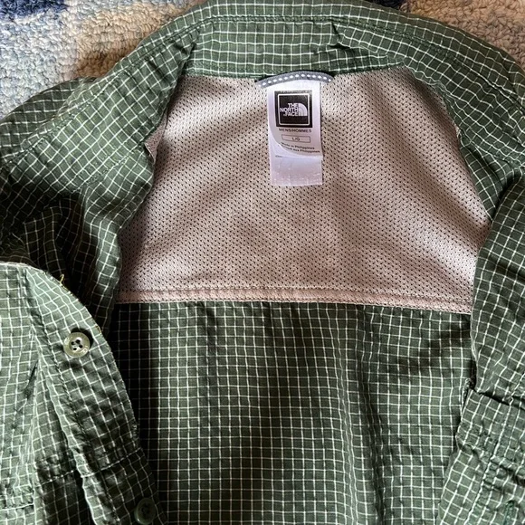 Green The North Face Checkered Short Sleeve Button Down - Picture 3 of 6